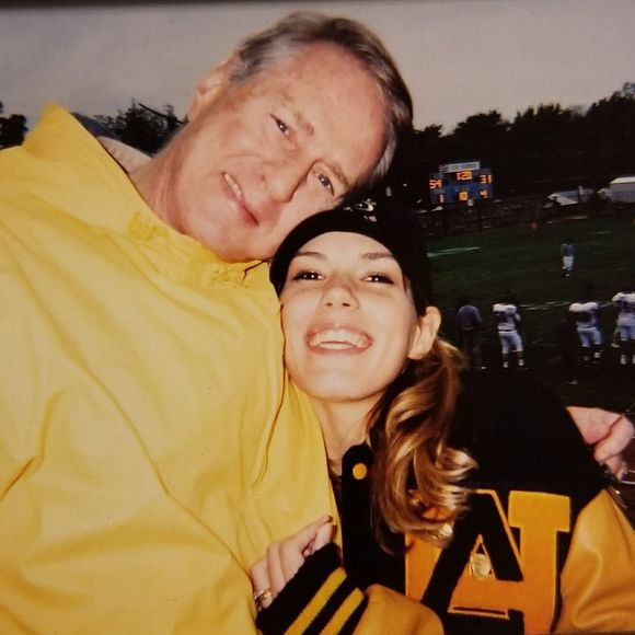 Meet your Posher, Heidi - Picture 1 of 1